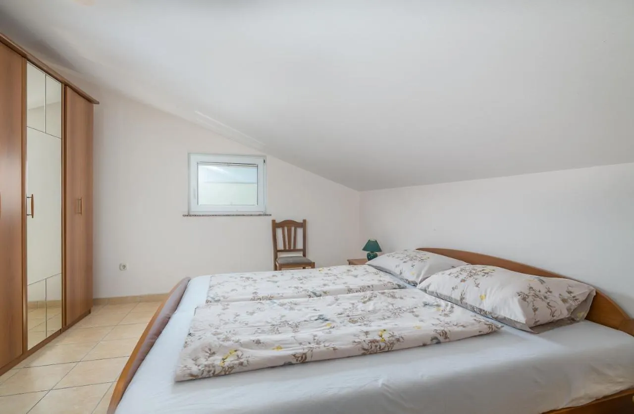 Pansion Dujmovic 1 Apartment Malinska Croatia