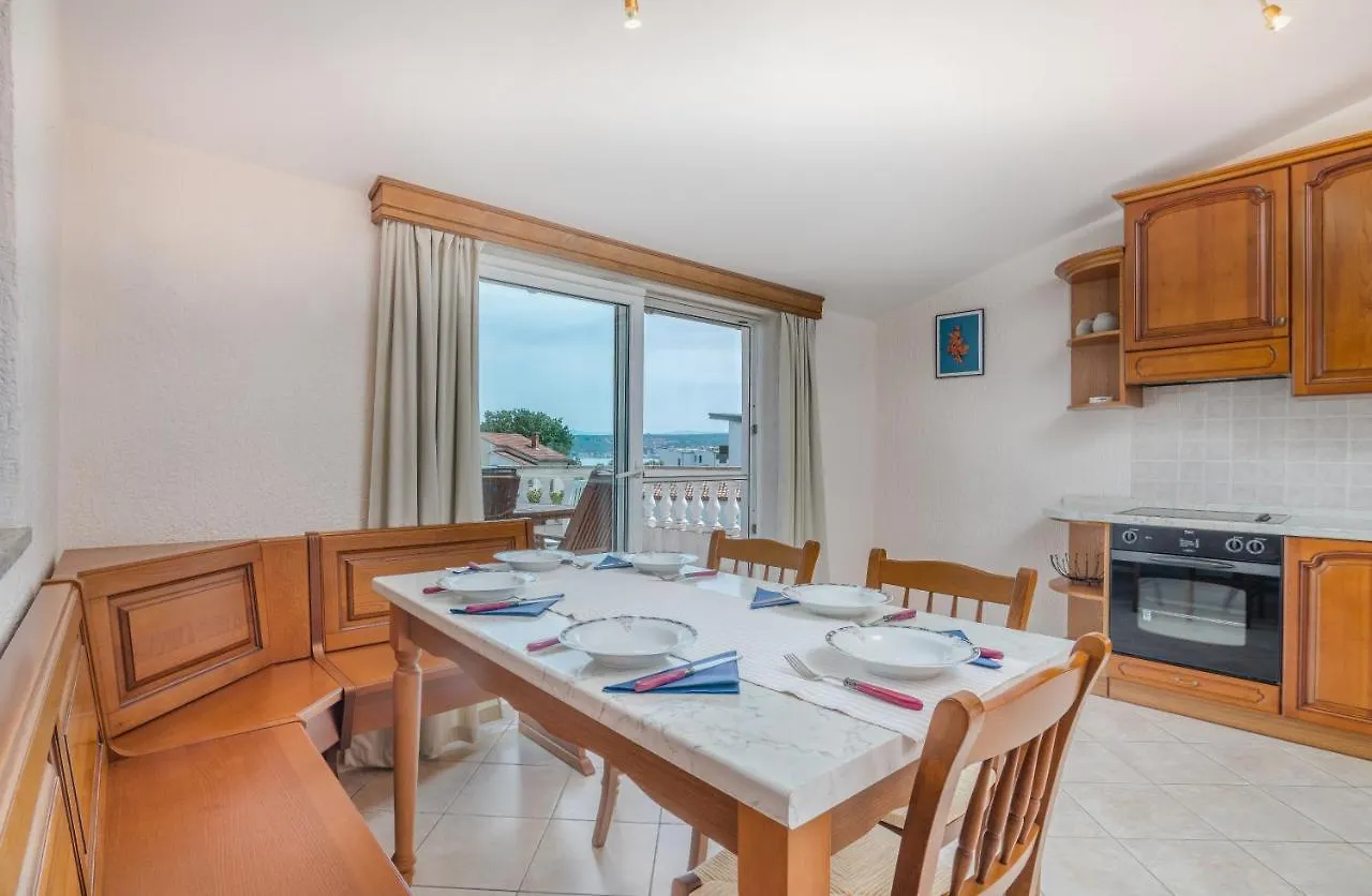 Pansion Dujmovic 1 Apartment Malinska Croatia