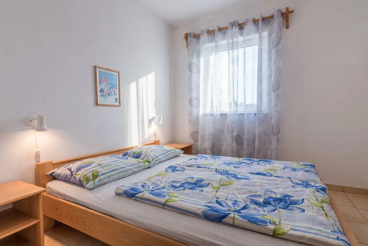 Pansion Dujmovic 1 Apartment Malinska
