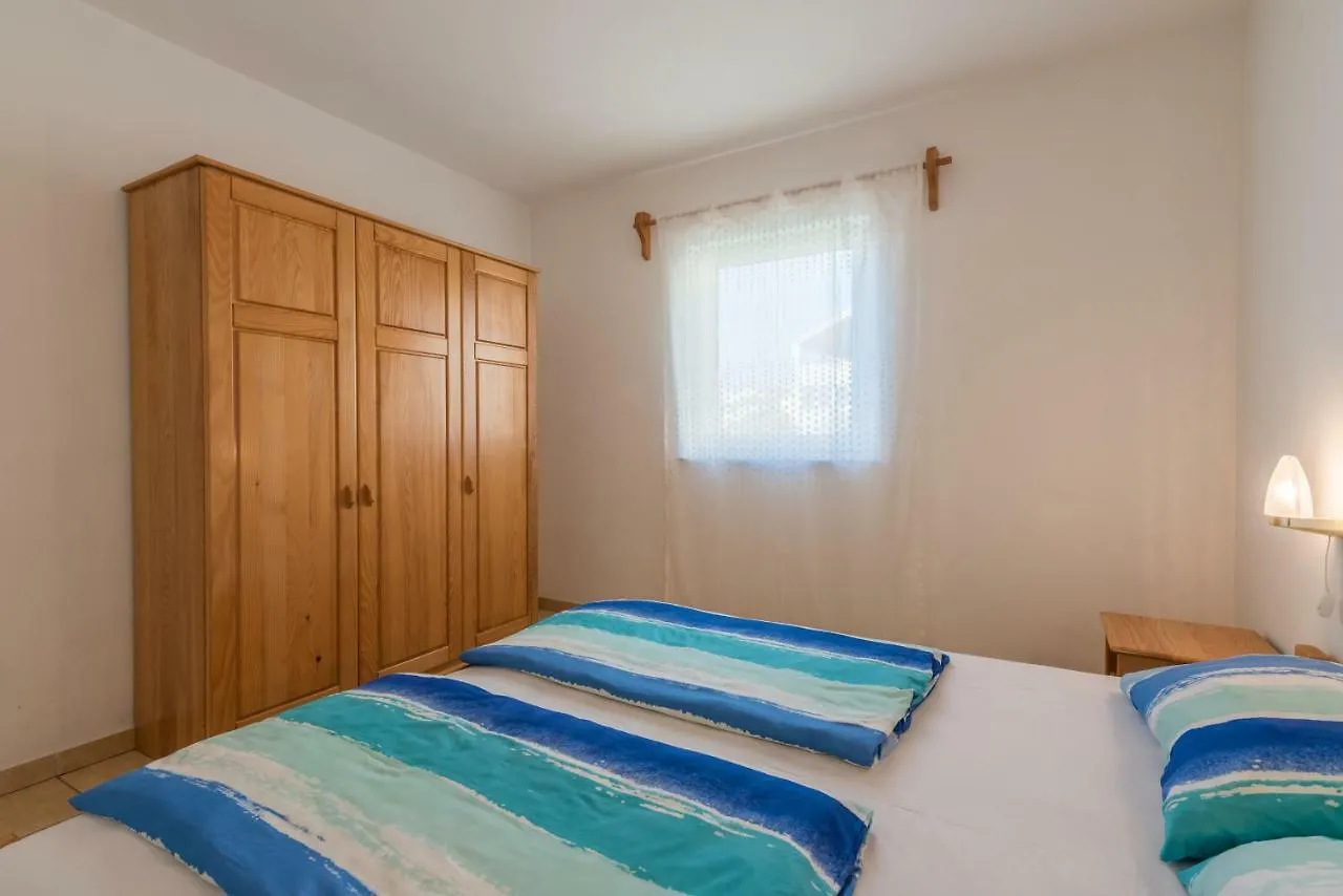 Pansion Dujmovic 1 Apartment Malinska