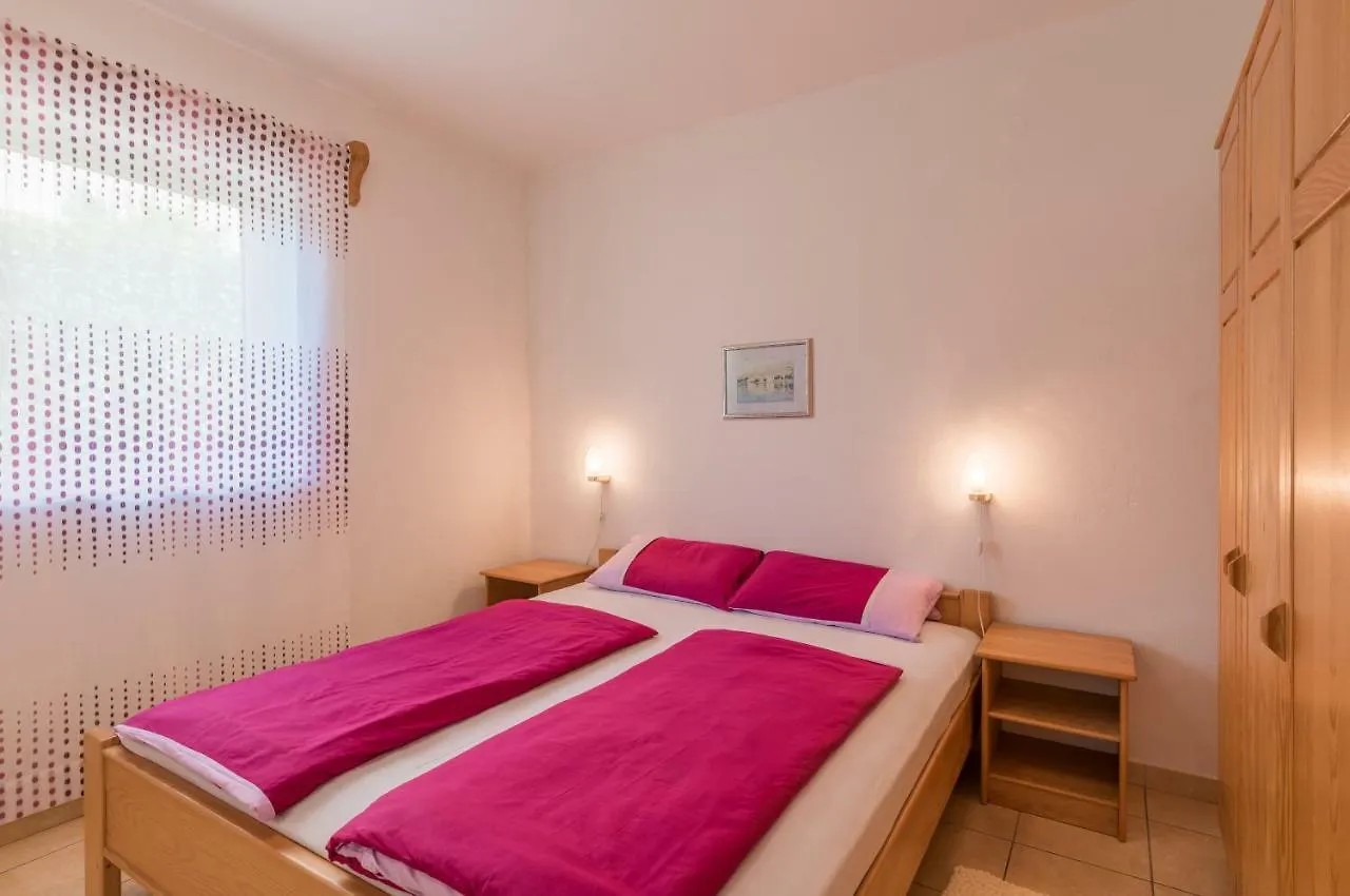 Pansion Dujmovic 1 Apartment Malinska