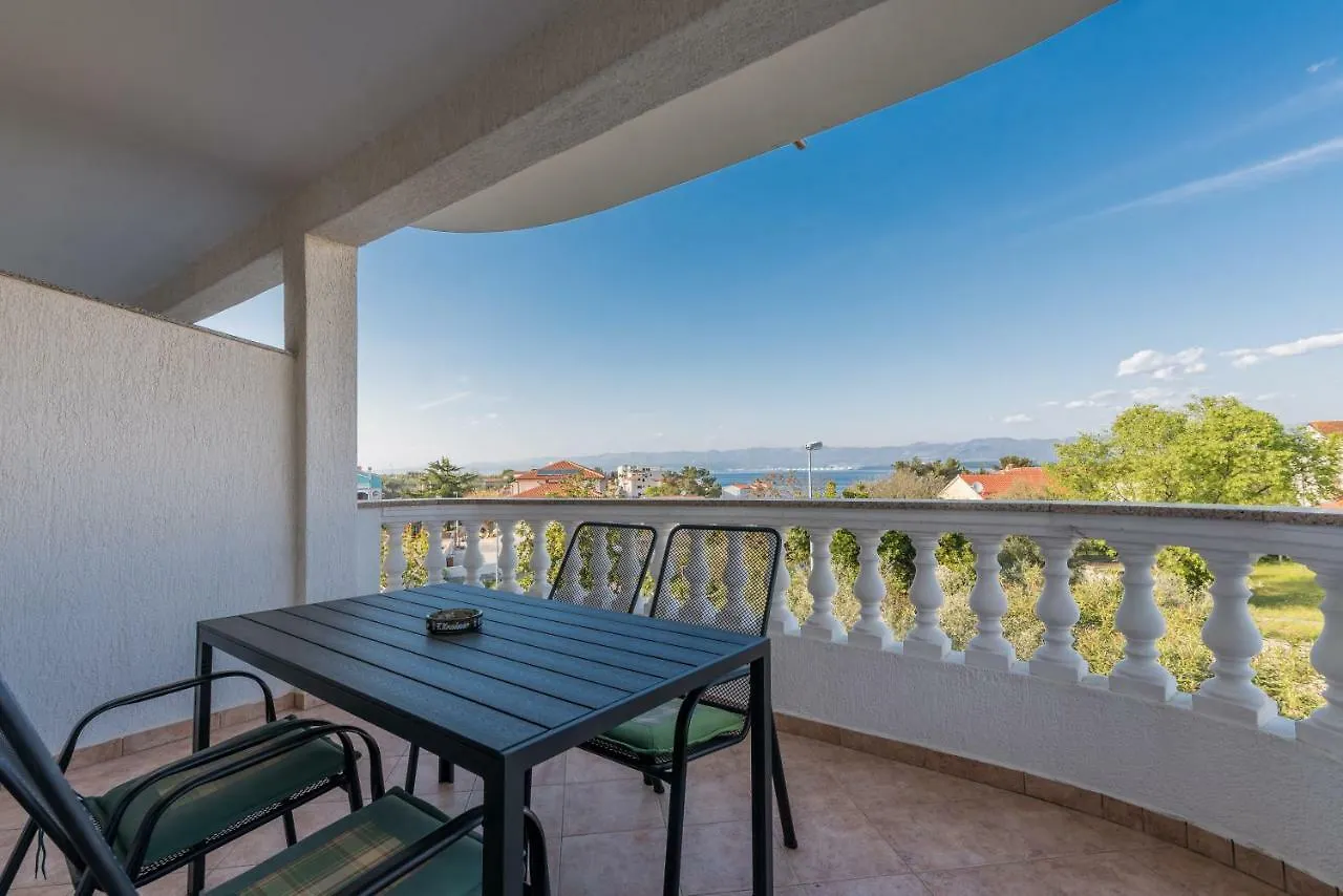 Pansion Dujmovic 1 Apartment Malinska