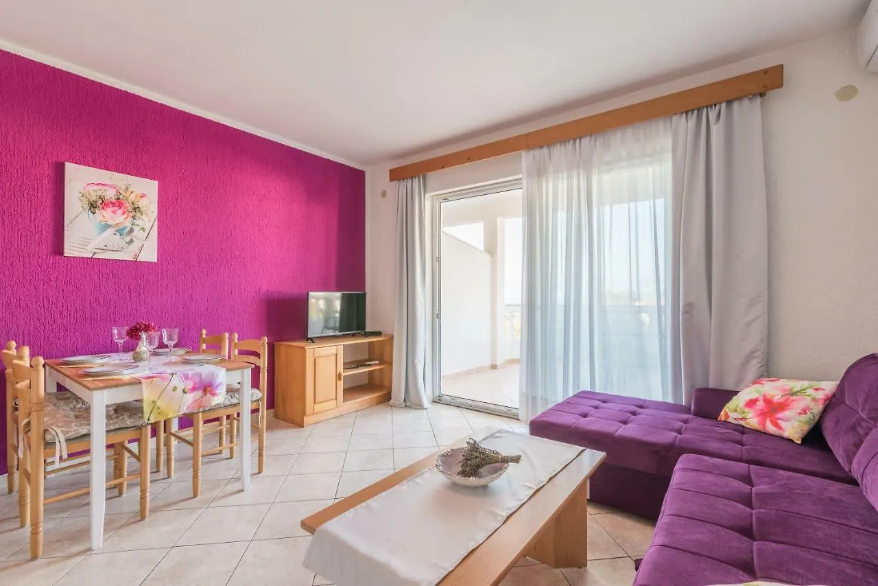 Pansion Dujmovic 1 Apartment Malinska