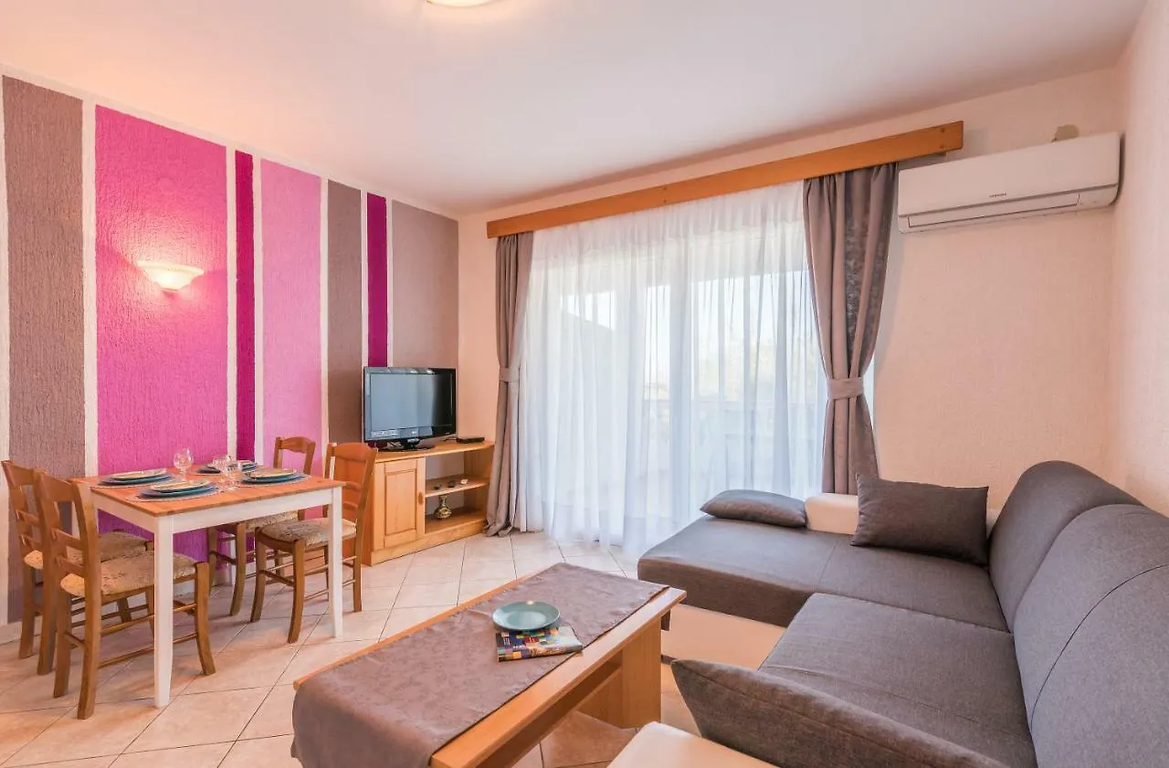Pansion Dujmovic 1 Apartment Malinska 0*,