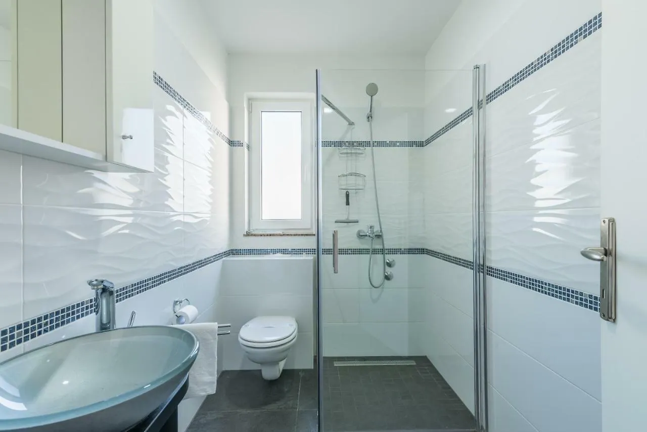 Pansion Dujmovic 1 Apartment Malinska