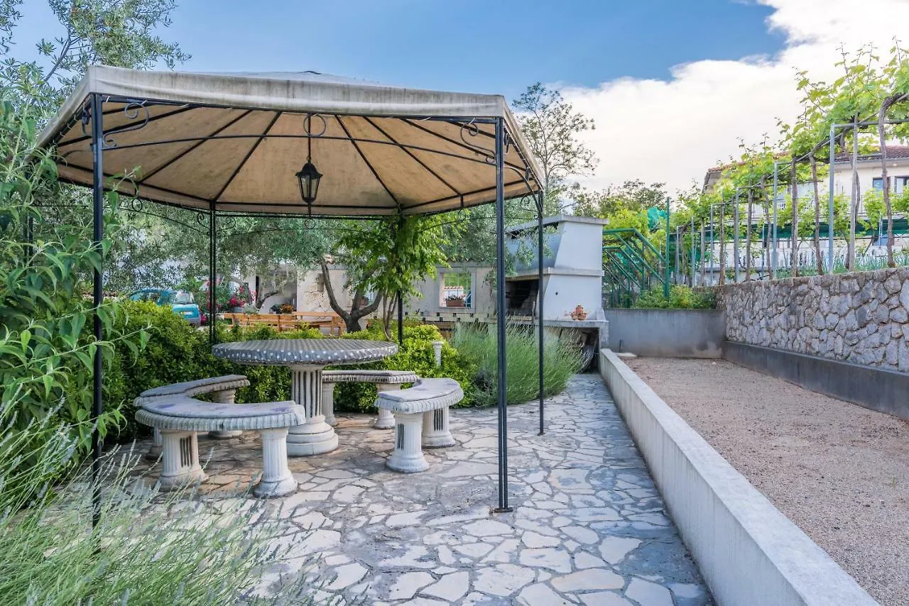 Pansion Dujmovic 1 Apartment Malinska