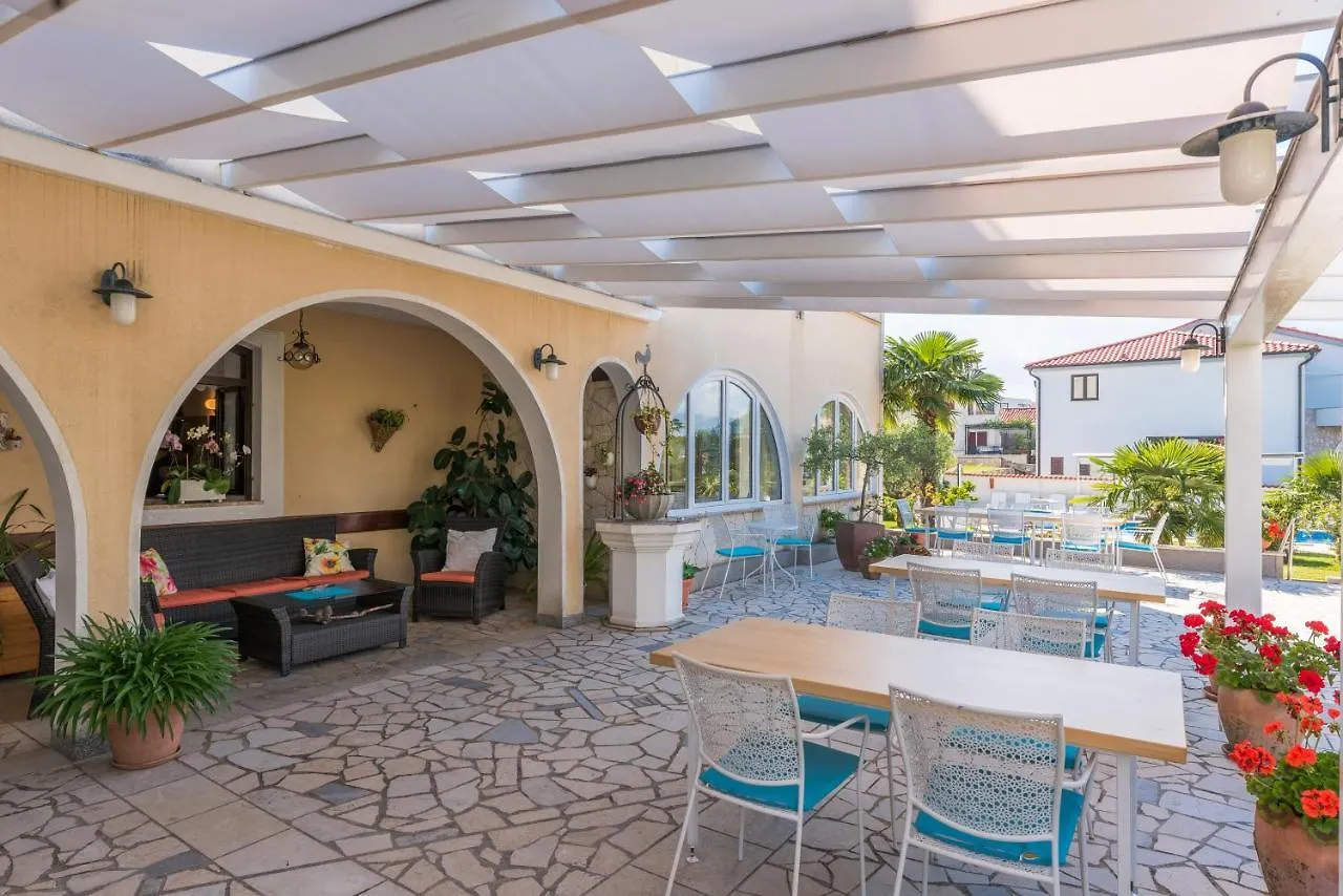 Pansion Dujmovic 1 Apartment Malinska